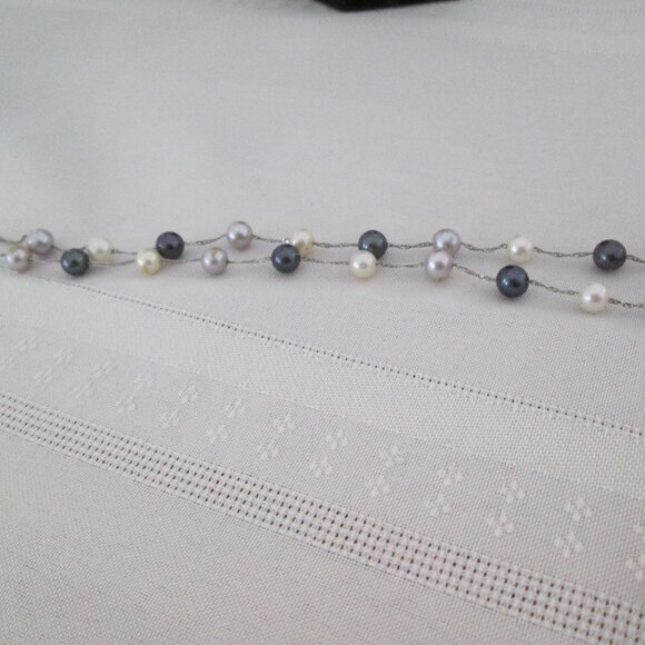 Elegant 14K White Gold Necklace with Multicolored Cultured Pearls β 16β - Picture 3 of 7